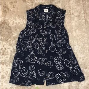 Cabi navy with white floral design blouse sz:M
